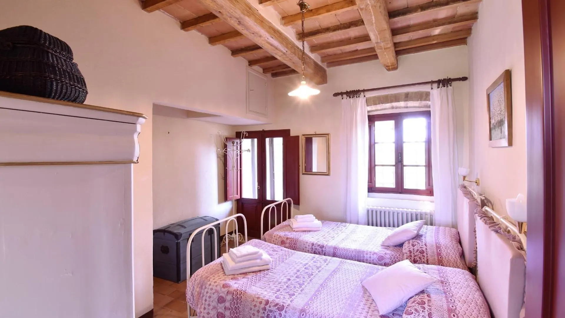 Villa Siena 0*,